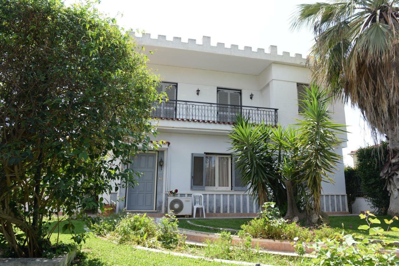 Patras White Castle Apartamento Exterior foto